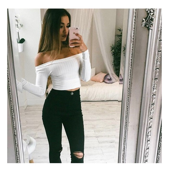Women’s White Off Shoulder Long Sleeve Crop Top - Picture 5 of 8